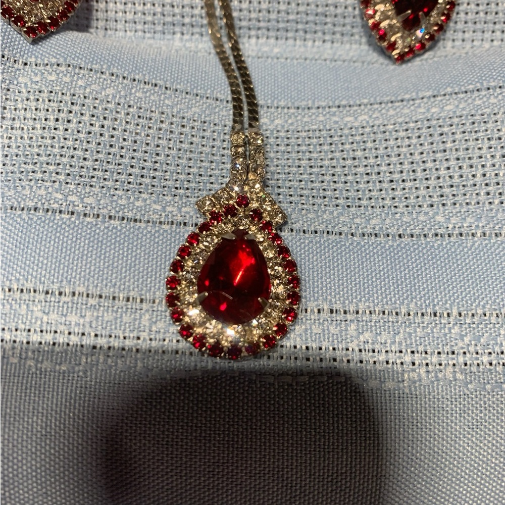 Monet Red Earrings with Pear-Shaped crystals and Double Halo with pendant neckla